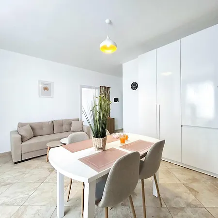Appartement Delight 808 *